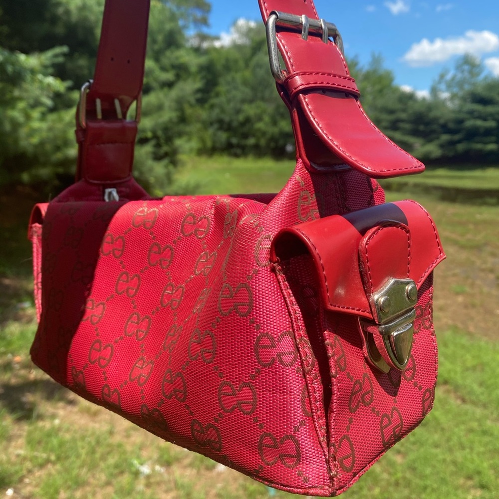 Burgundy hand bag (Vintage)